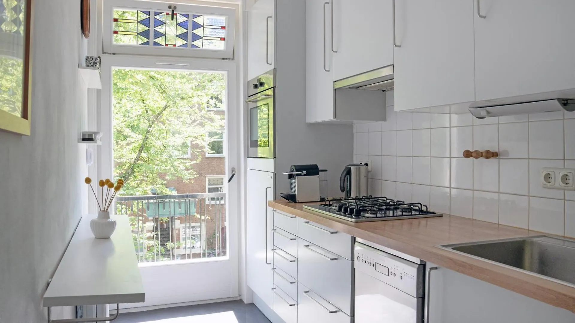 Authentic Amsterdam Bed And Breakfast Rai